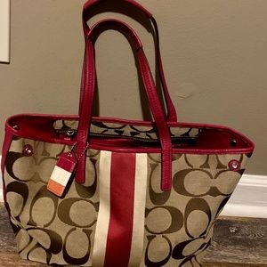 Coach Hampton Berry / Khaki Tote